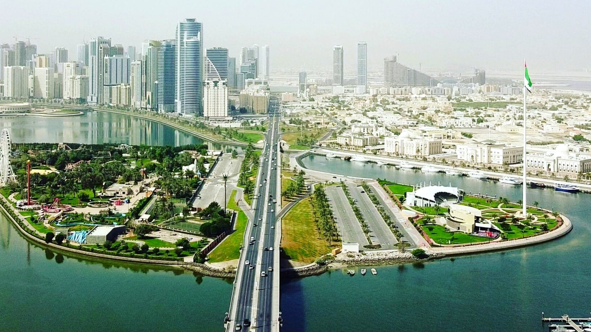 how much does it cost to register a business sharjah free zone