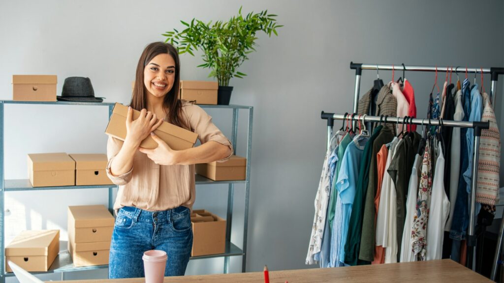 how to start clothing business in dubai